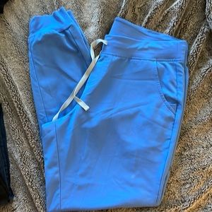 Figs Zamora Ceil XL tall